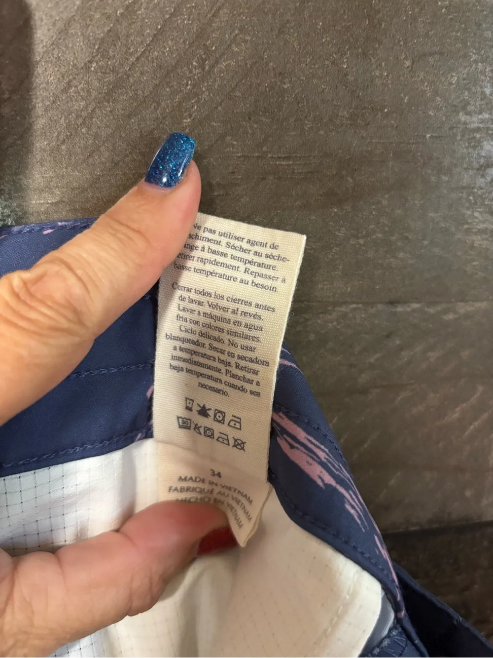 Faherty Navy Board Shorts with Pink Fish Print 34x7” inseam Like New